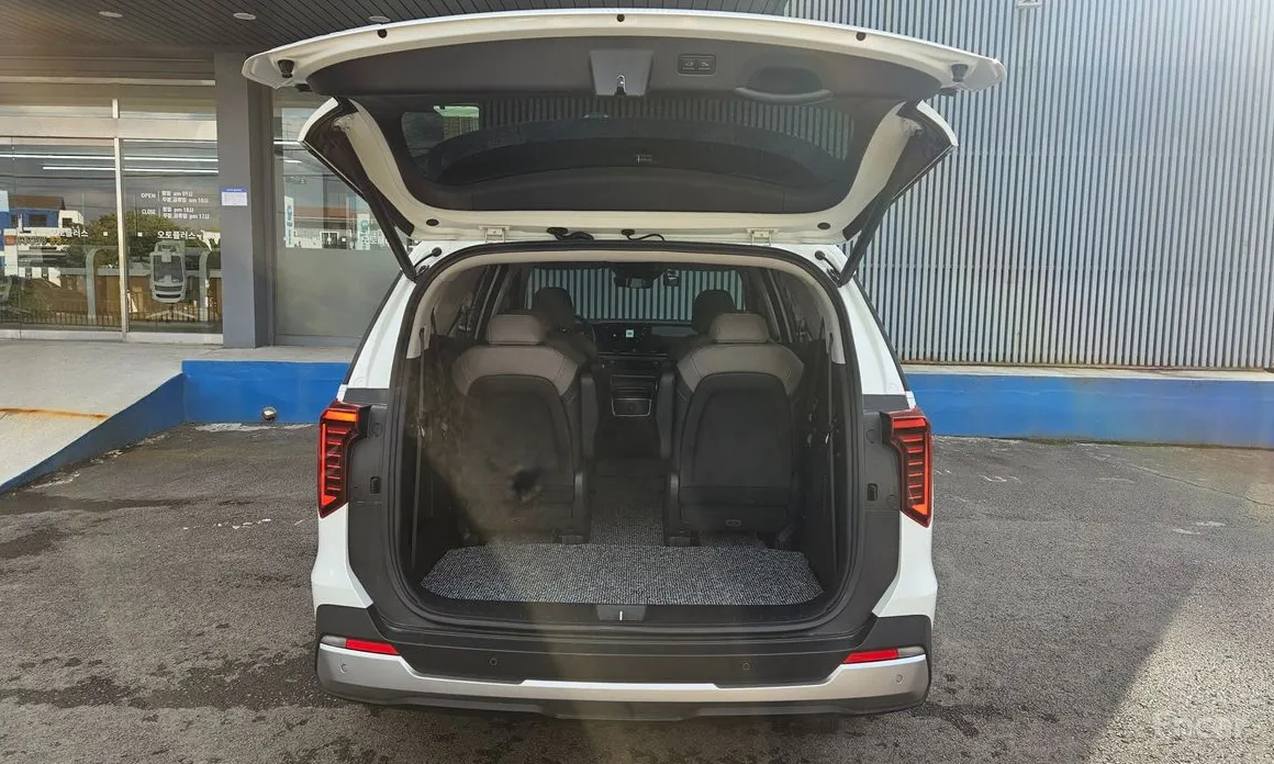 Фото 18 - Kia Carnival