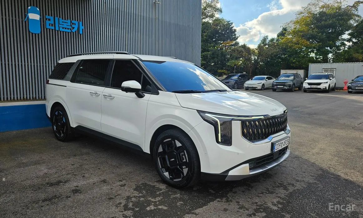 Фото 3 - Kia Carnival