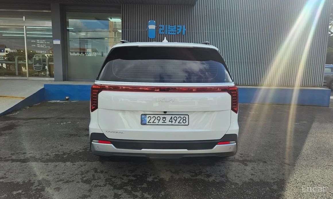 Фото 5 - Kia Carnival