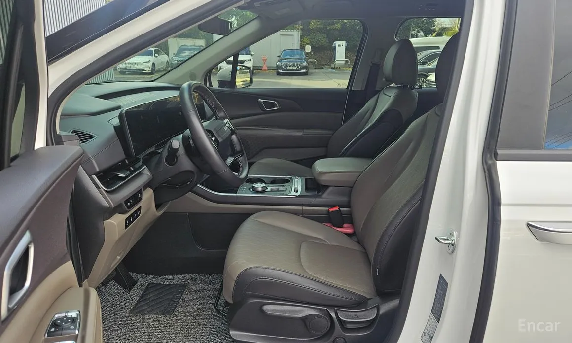 Фото 7 - Kia Carnival