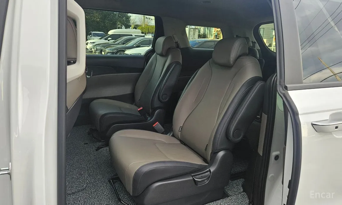 Фото 8 - Kia Carnival