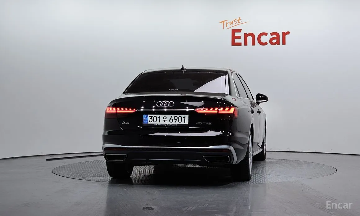 Фото 4 - Audi A4