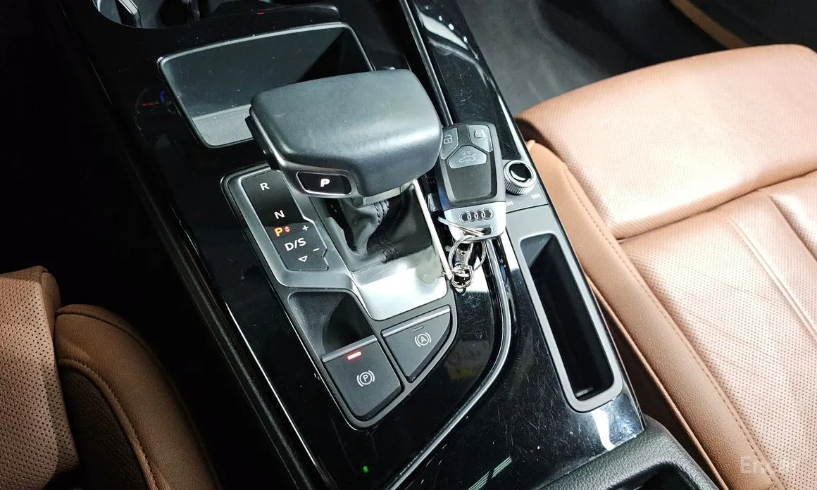 Фото 9 - Audi A4