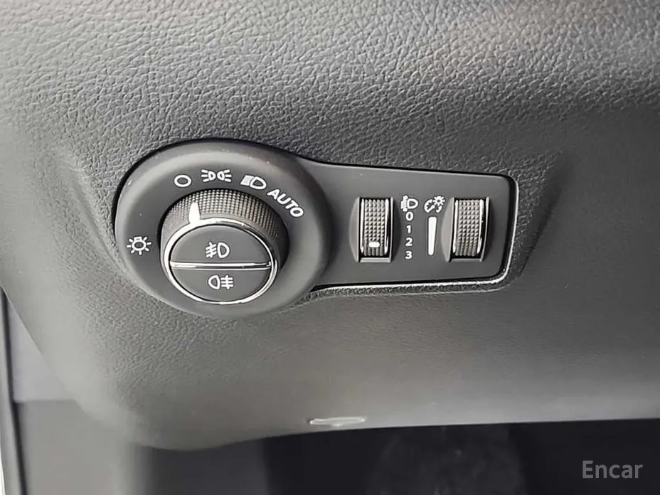 Фото 18 - Jeep Compass