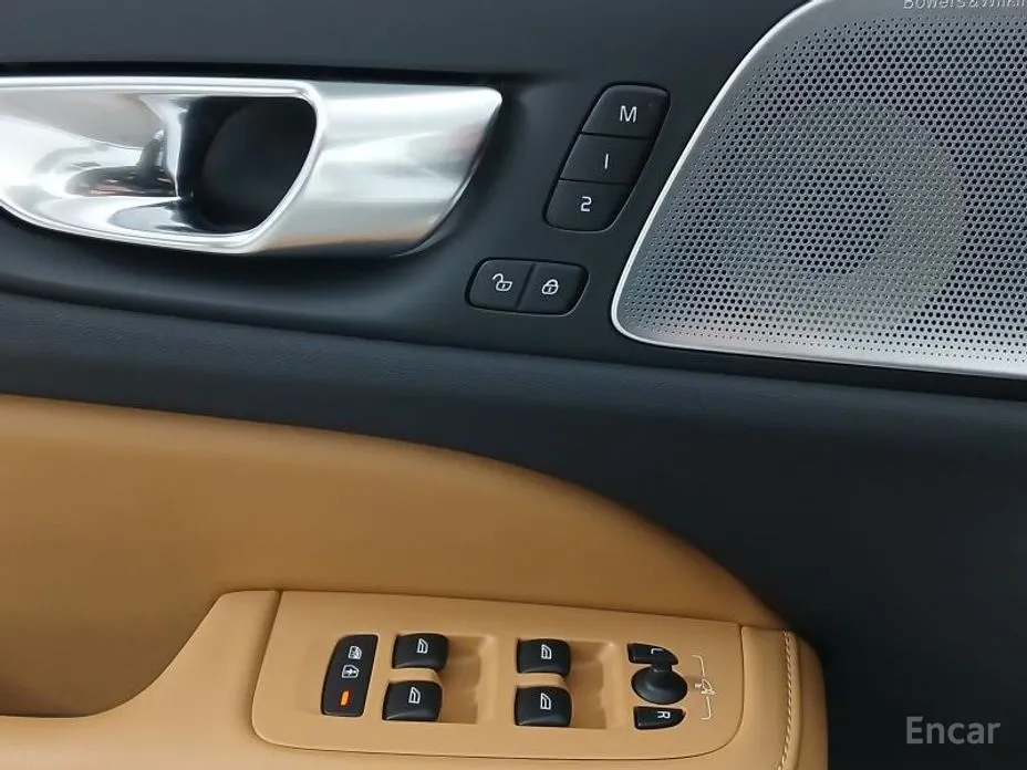 Фото 10 - Volvo S60