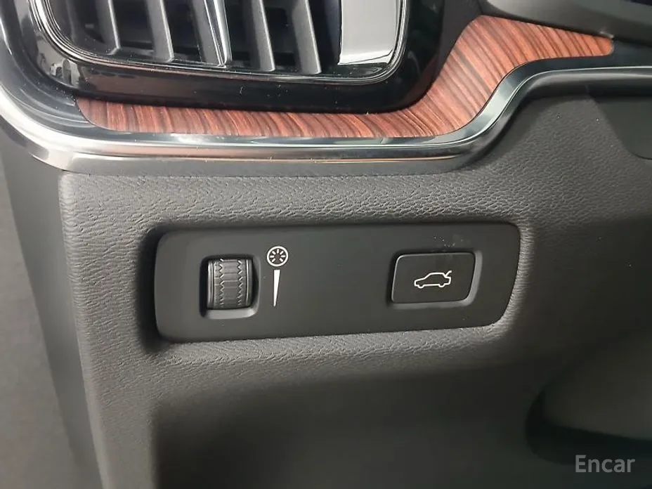 Фото 11 - Volvo S60