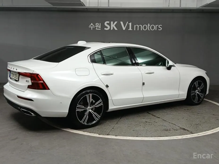 Фото 3 - Volvo S60