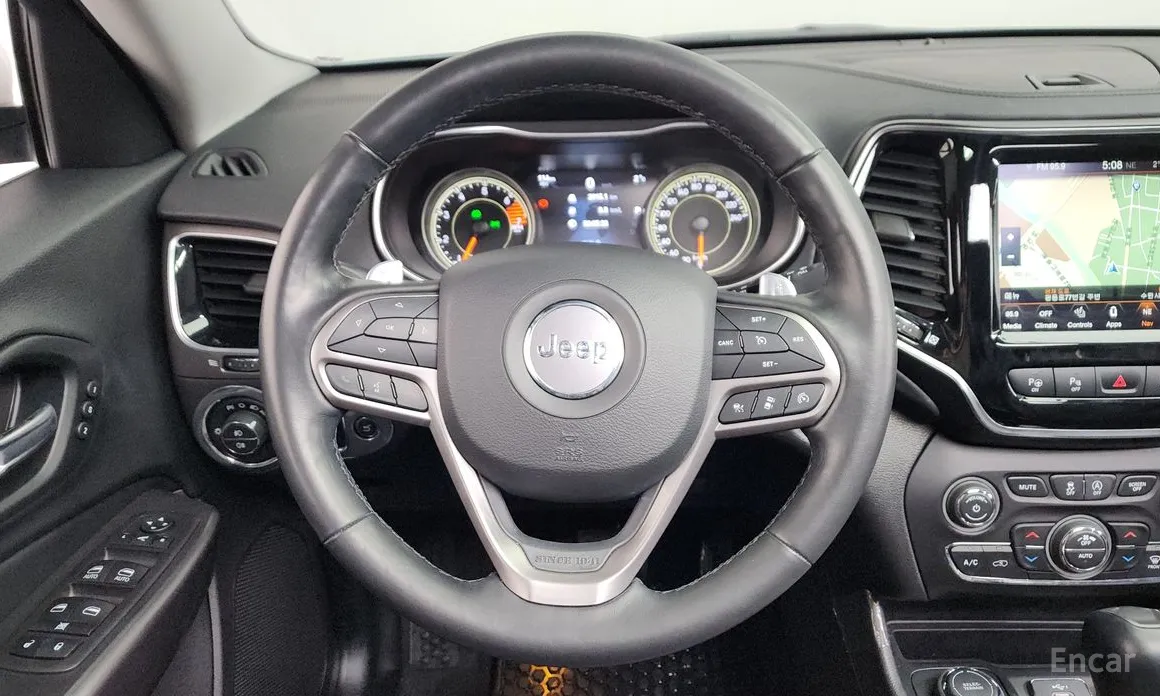 Фото 13 - Jeep Cherokee