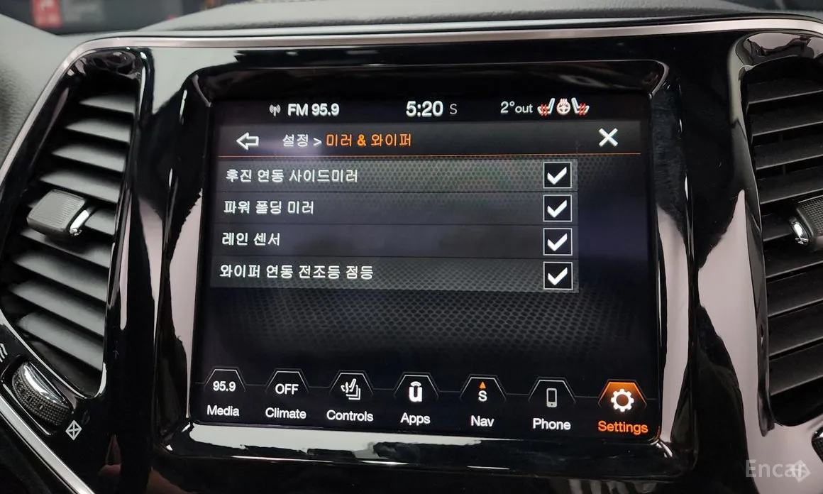 Фото 18 - Jeep Cherokee