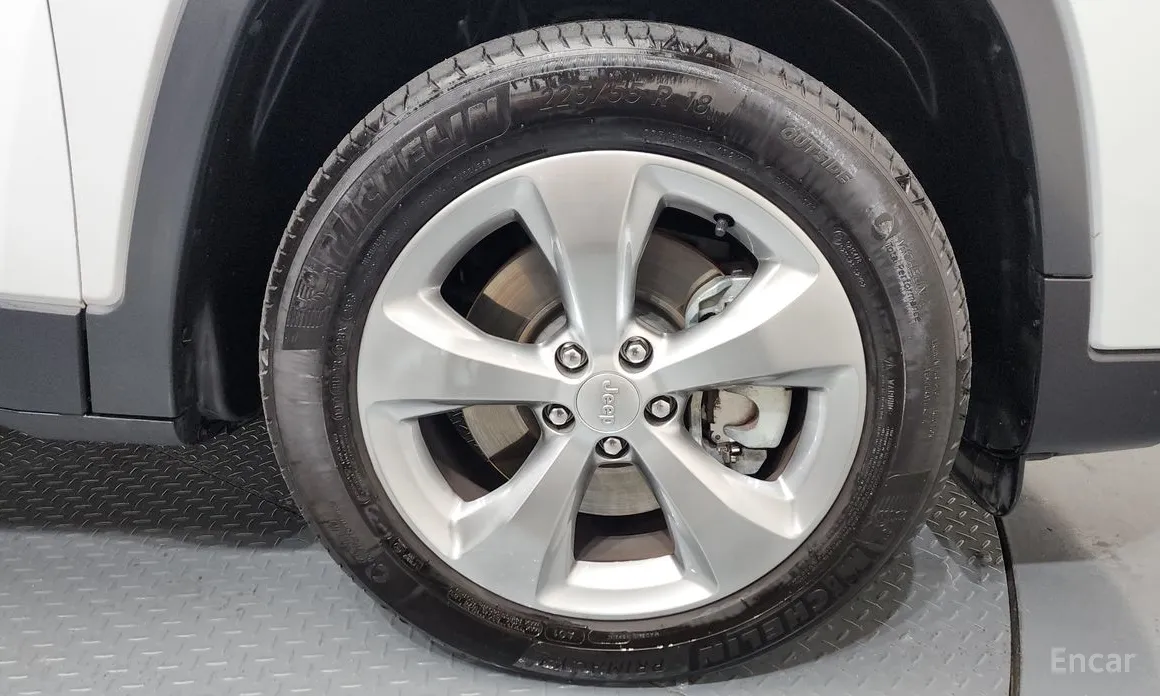 Фото 5 - Jeep Cherokee