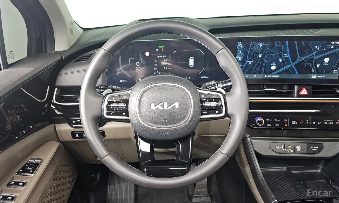 Фото 17 - Kia Carnival