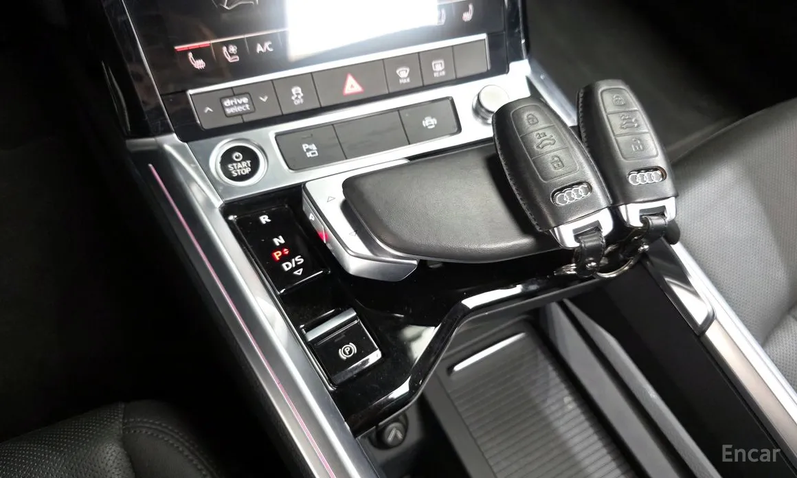 Фото 9 - Audi e-tron