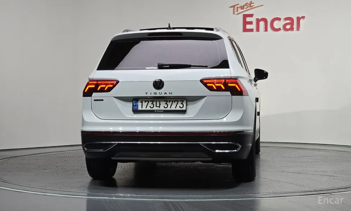 Фото 4 - Volkswagen Tiguan