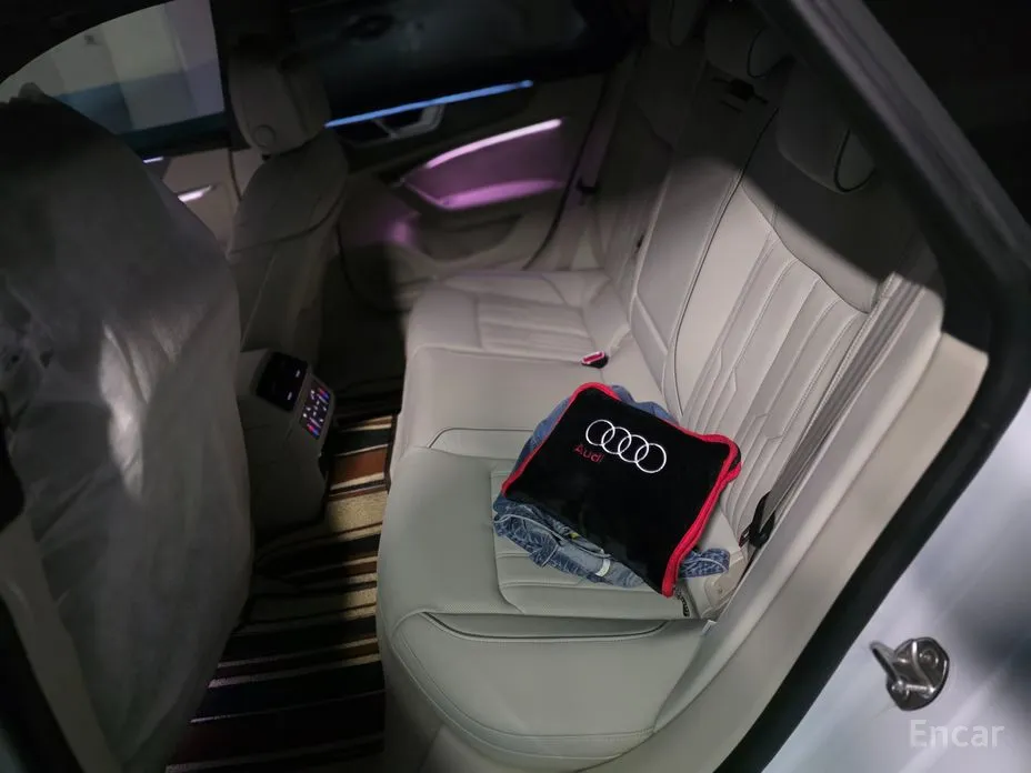 Фото 8 - Audi A7