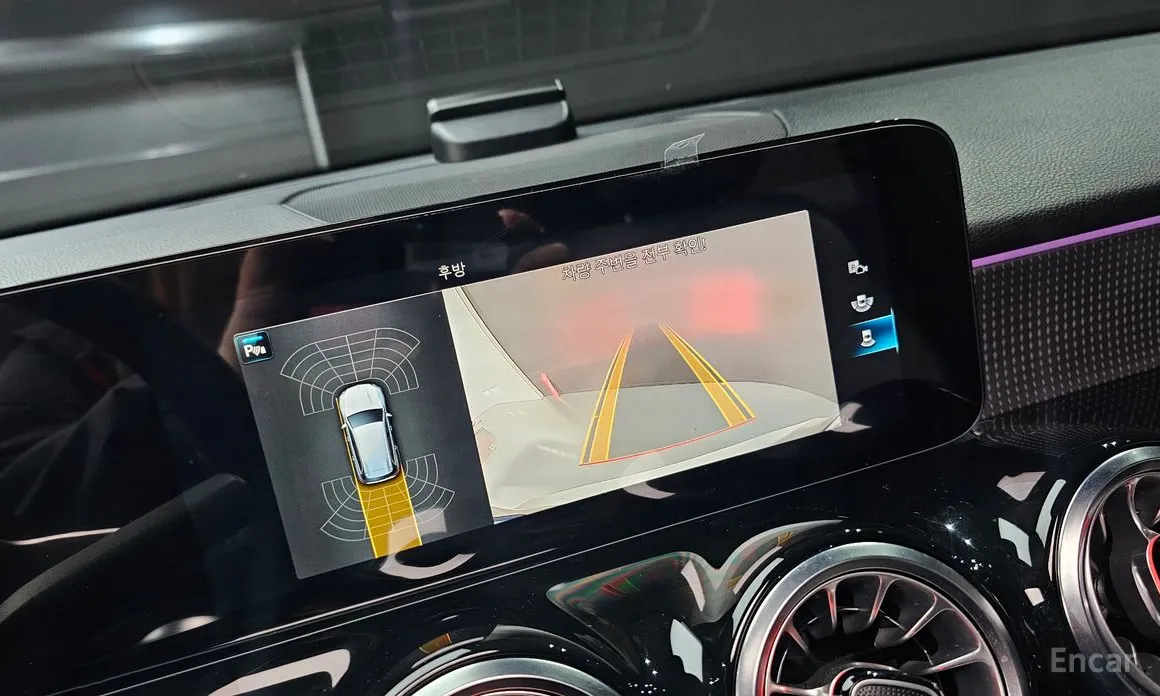 Фото 17 - Mercedes-Benz GLB-Class