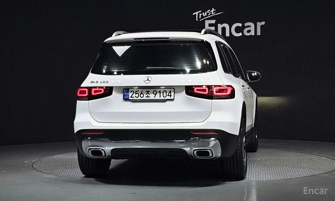 Фото 4 - Mercedes-Benz GLB-Class