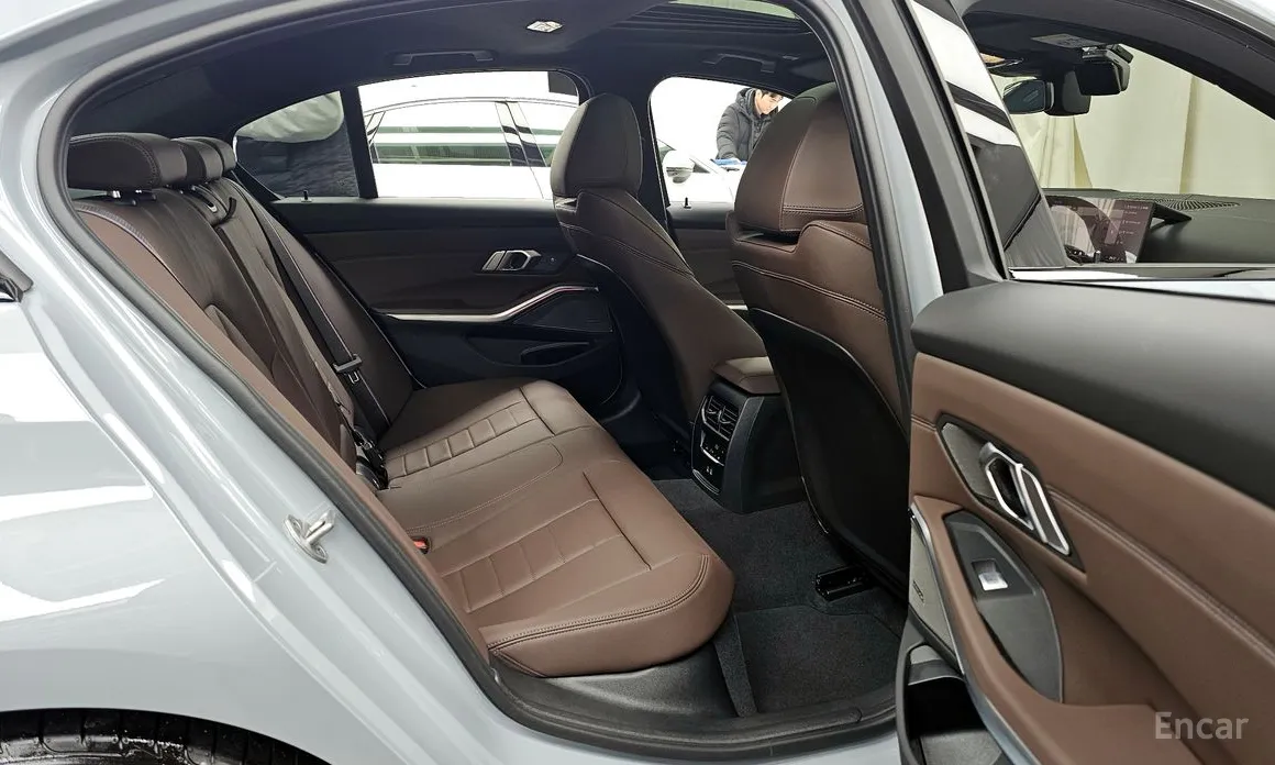 Фото 12 - BMW 3 Series