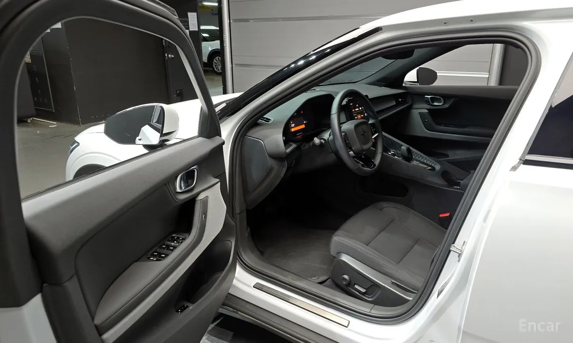 Фото 11 - Polestar 2