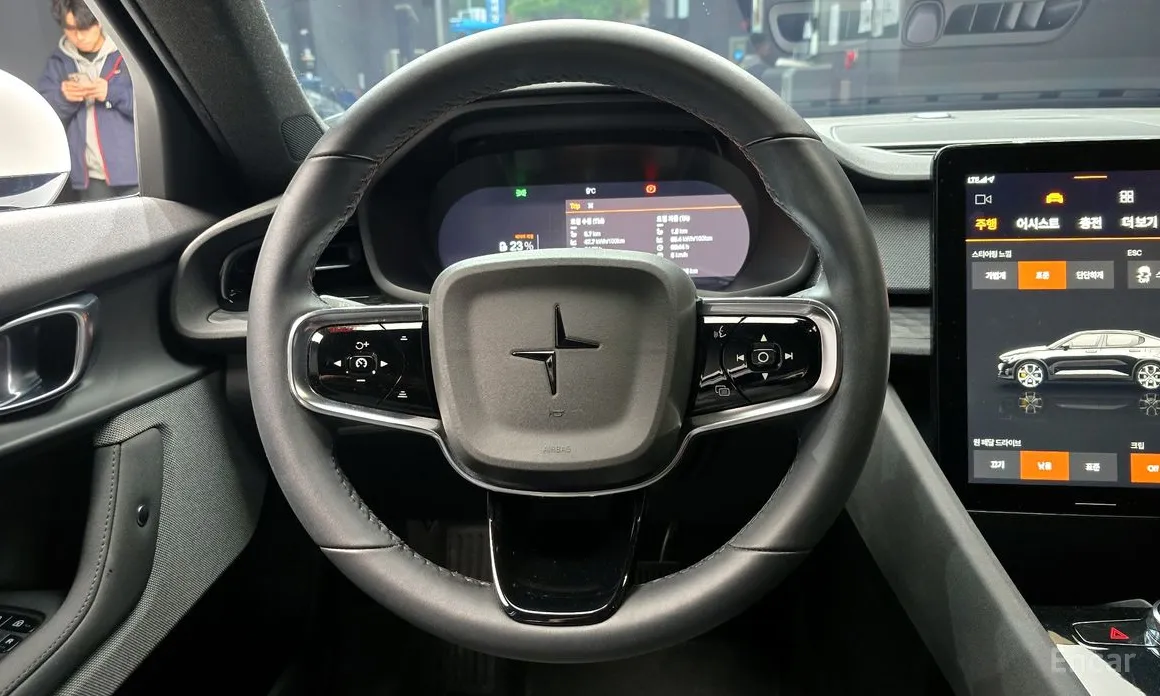 Фото 14 - Polestar 2