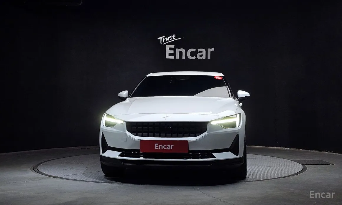 Фото 3 - Polestar 2