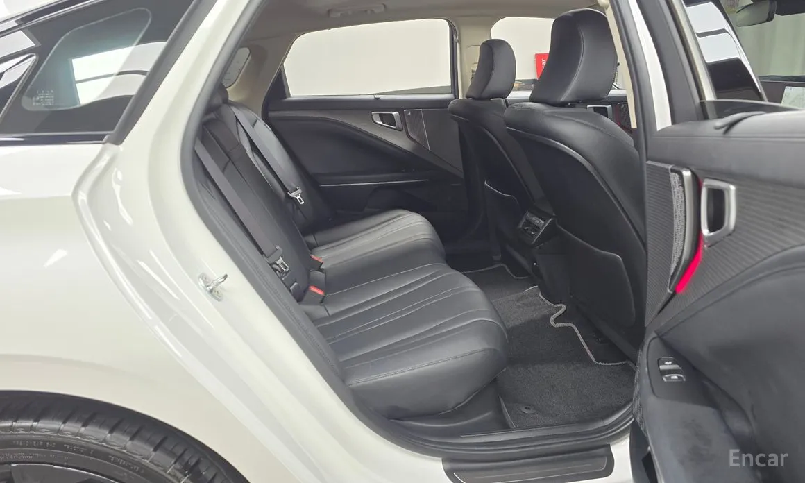 Фото 12 - Kia K8