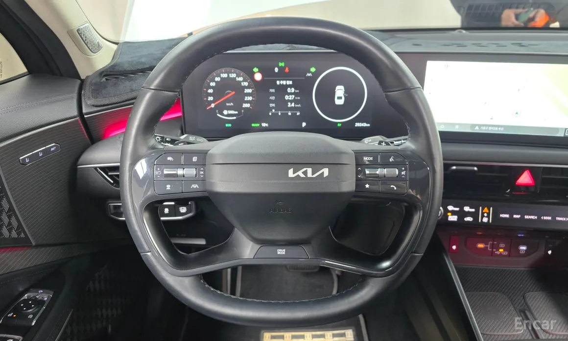 Фото 13 - Kia K8