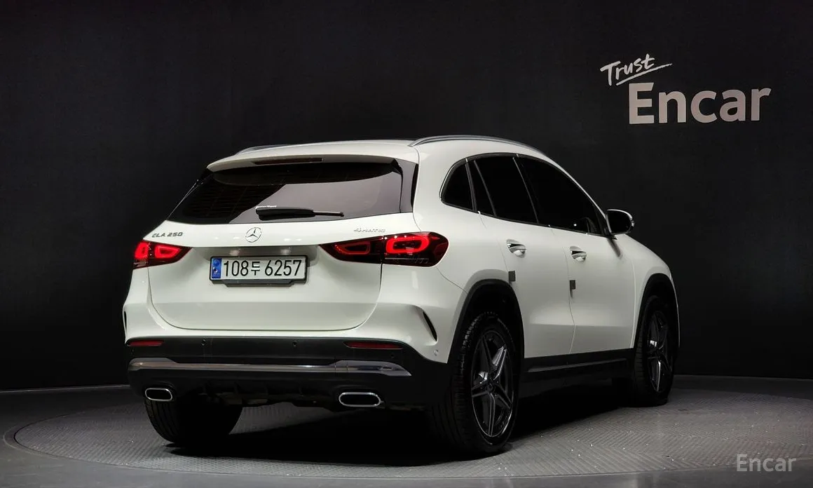 Фото 2 - Mercedes-Benz GLA-Class