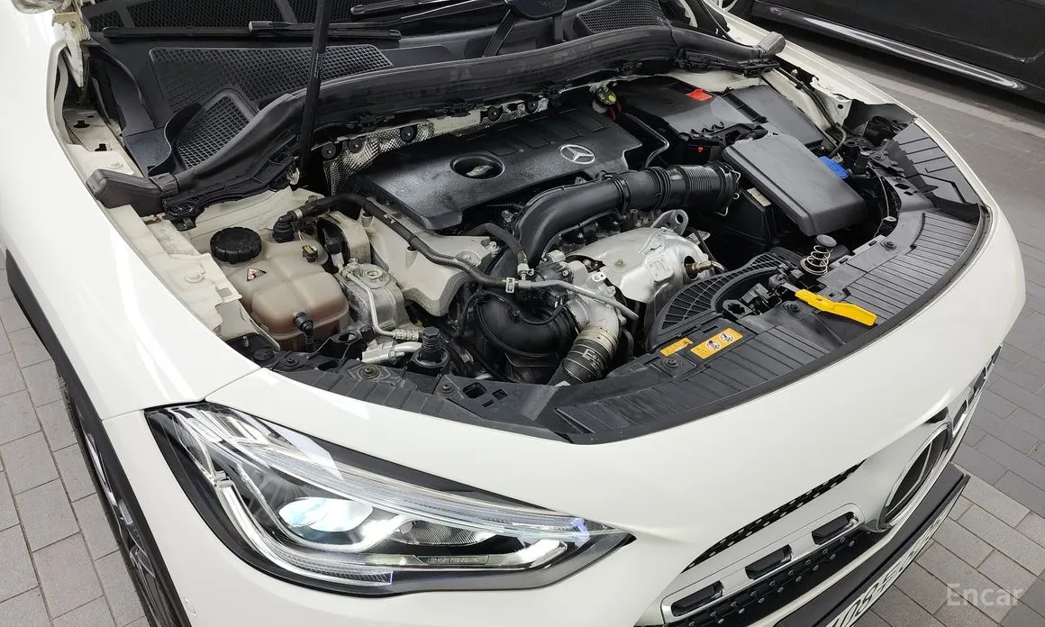 Фото 6 - Mercedes-Benz GLA-Class