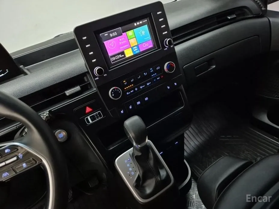 Фото 10 - Hyundai Staria