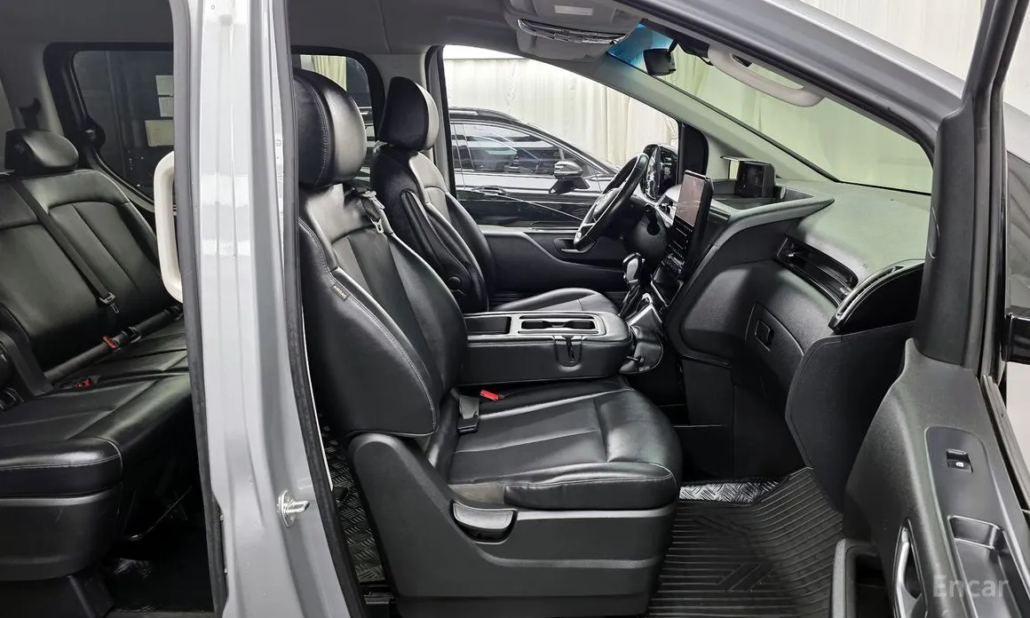 Фото 11 - Hyundai Staria