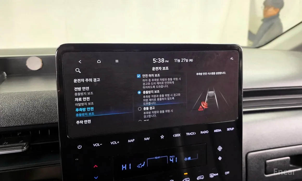 Фото 16 - Hyundai Staria