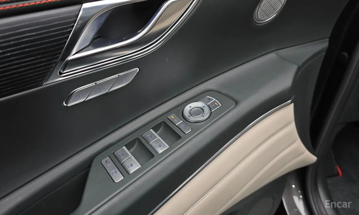 Фото 17 - Genesis GV80