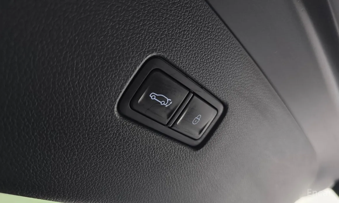 Фото 20 - Genesis GV80