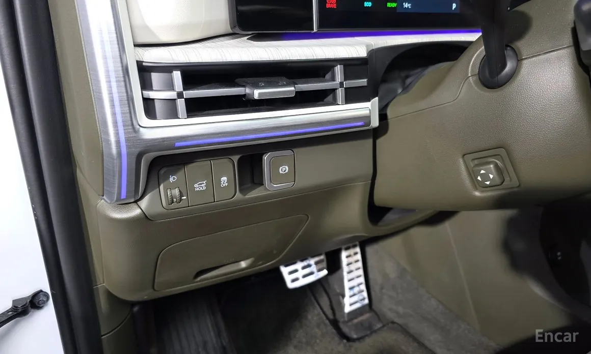 Фото 16 - Hyundai Santa Fe