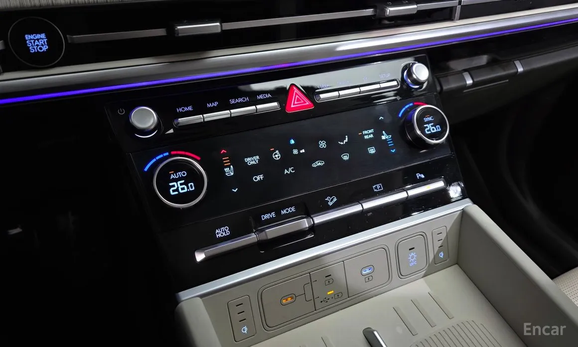 Фото 18 - Hyundai Santa Fe