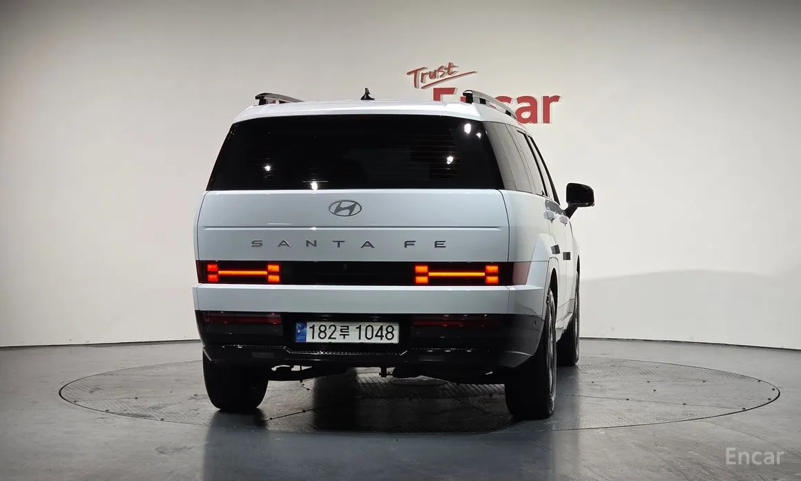 Фото 4 - Hyundai Santa Fe
