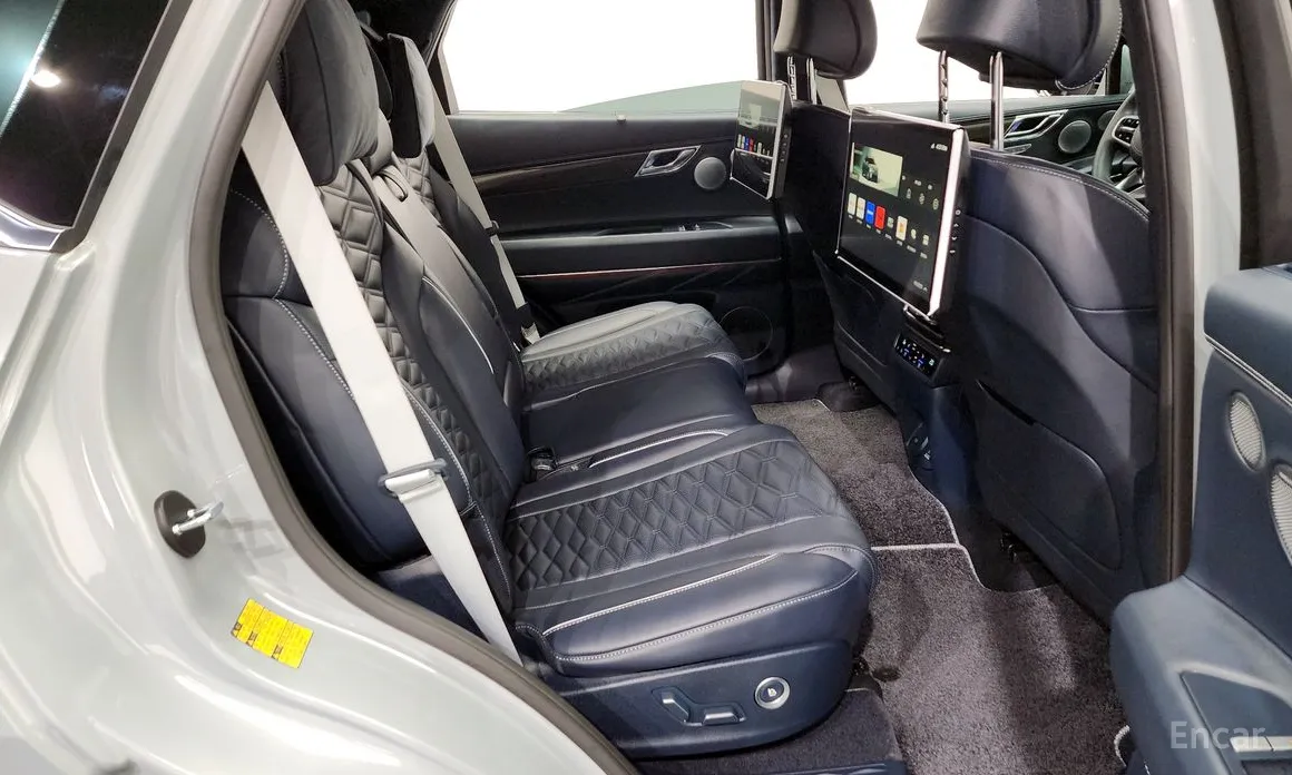 Фото 12 - Genesis GV80