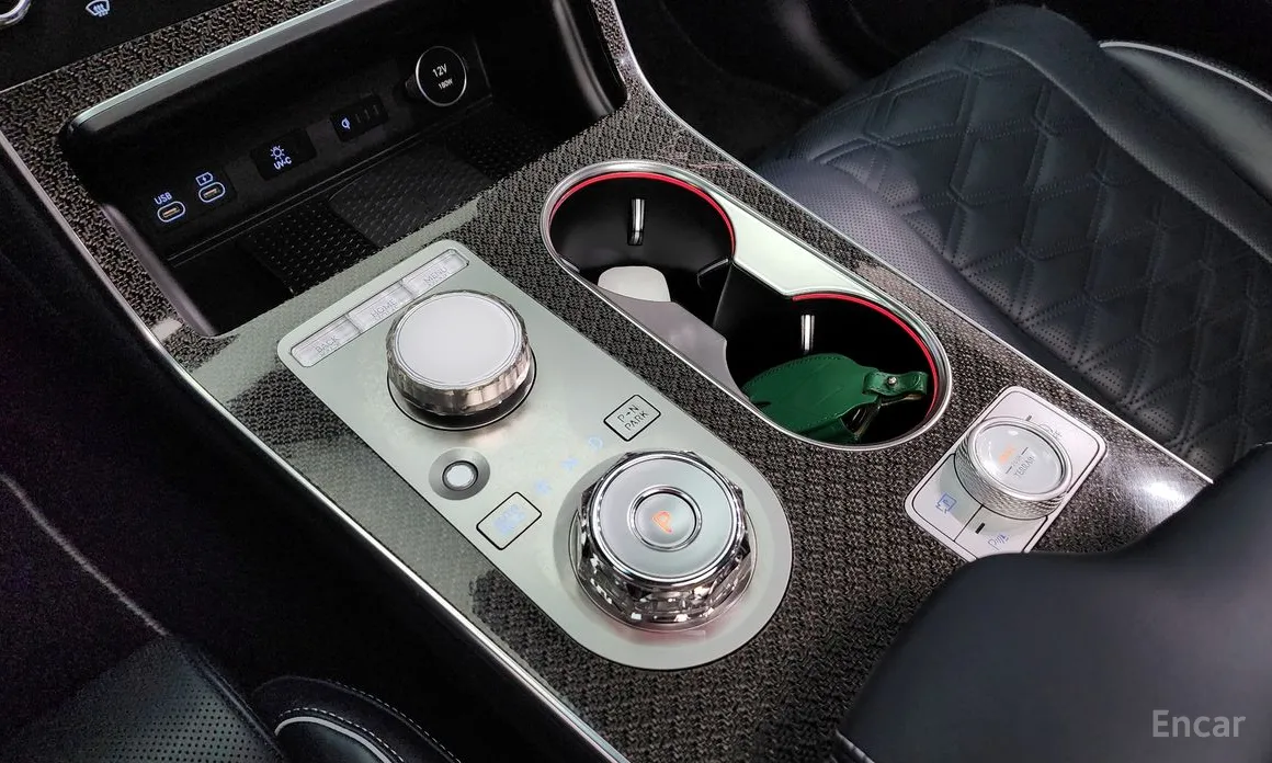 Фото 9 - Genesis GV80