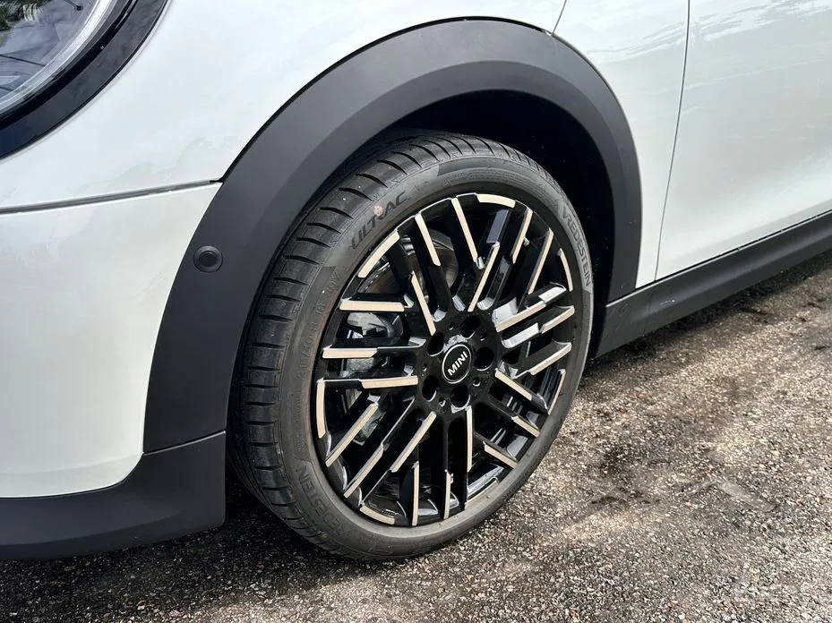 Фото 9 - Mini Cooper