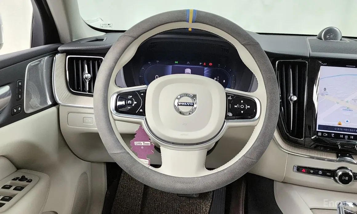 Фото 13 - Volvo XC60