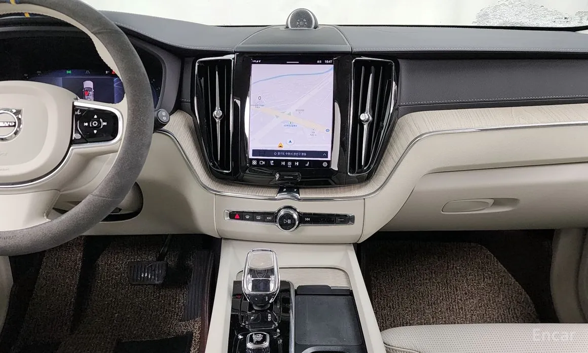 Фото 14 - Volvo XC60