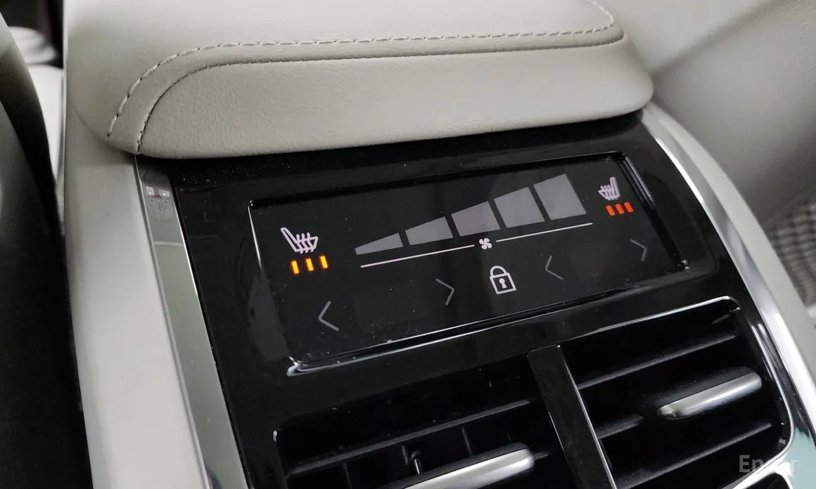 Фото 19 - Volvo XC60