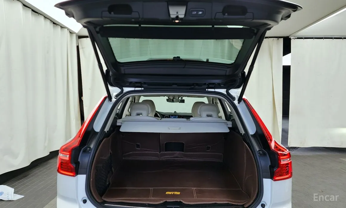 Фото 20 - Volvo XC60