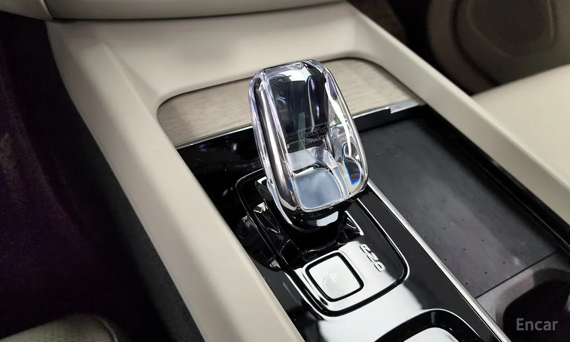 Фото 9 - Volvo XC60