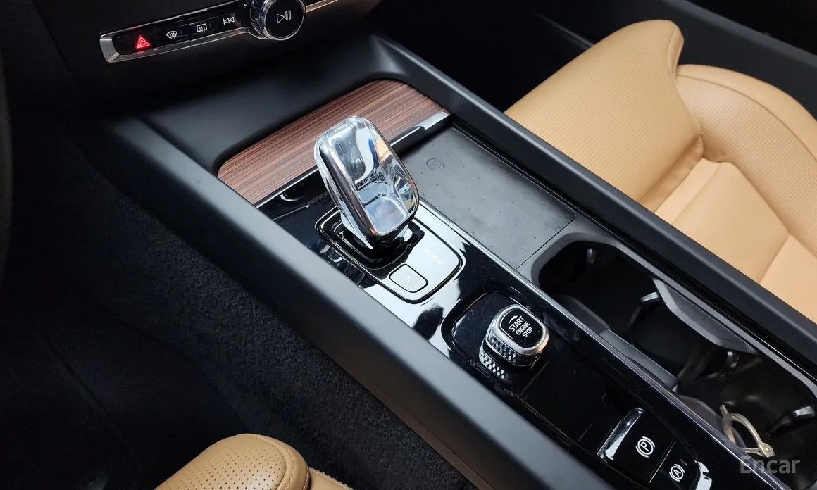 Фото 9 - Volvo S60