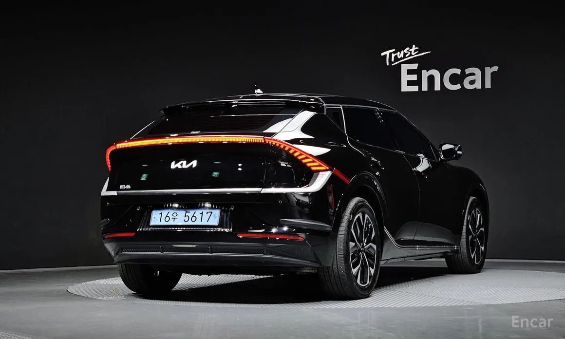 Фото 2 - Kia EV6