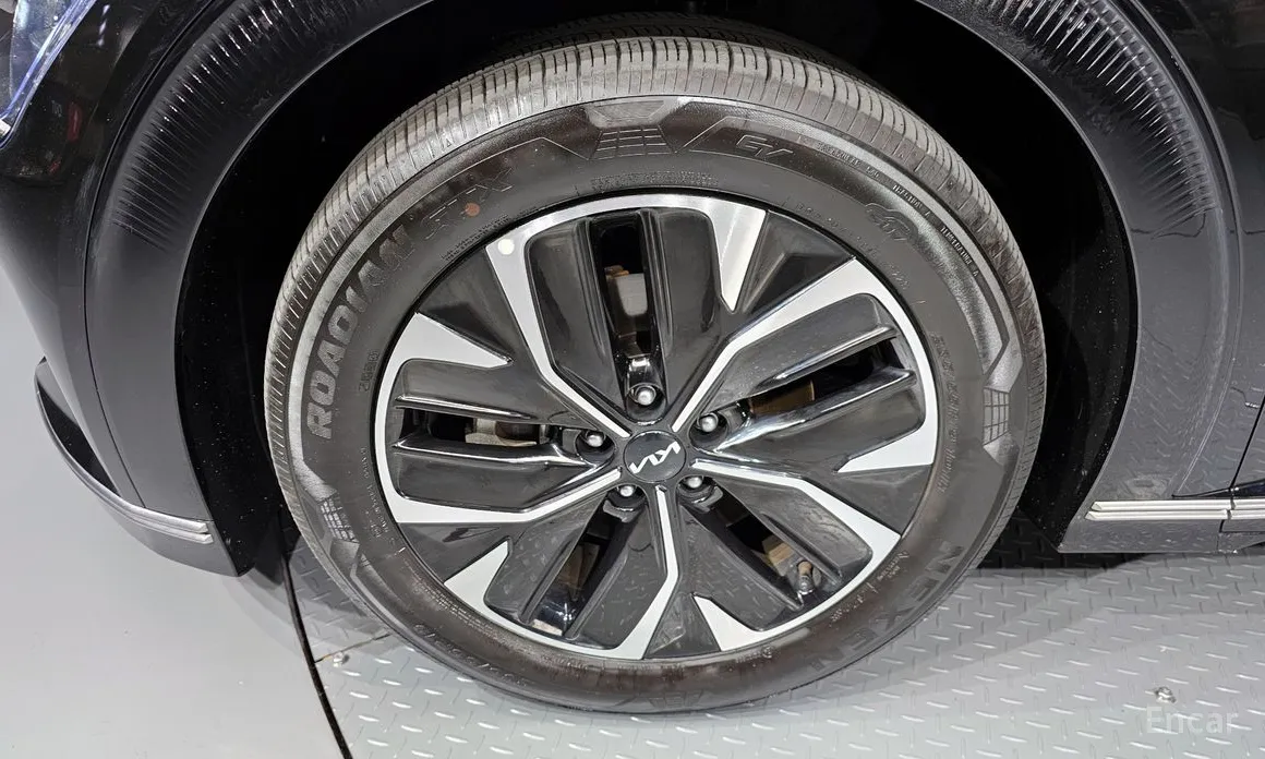 Фото 5 - Kia EV6