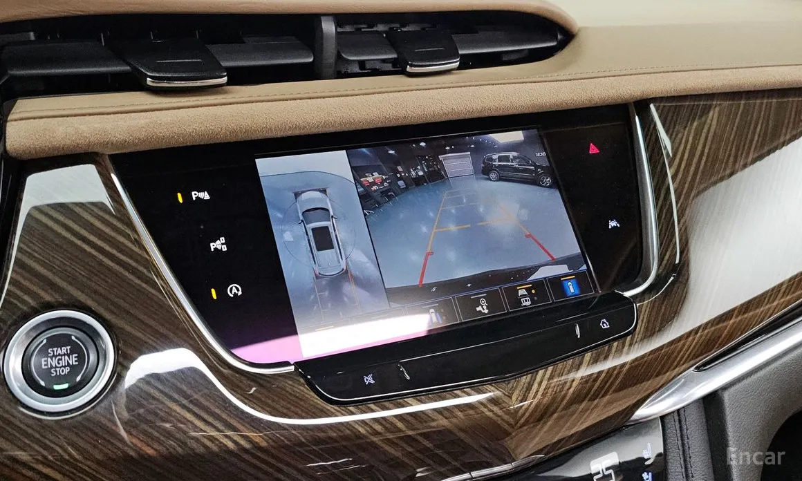 Фото 15 - Cadillac XT6