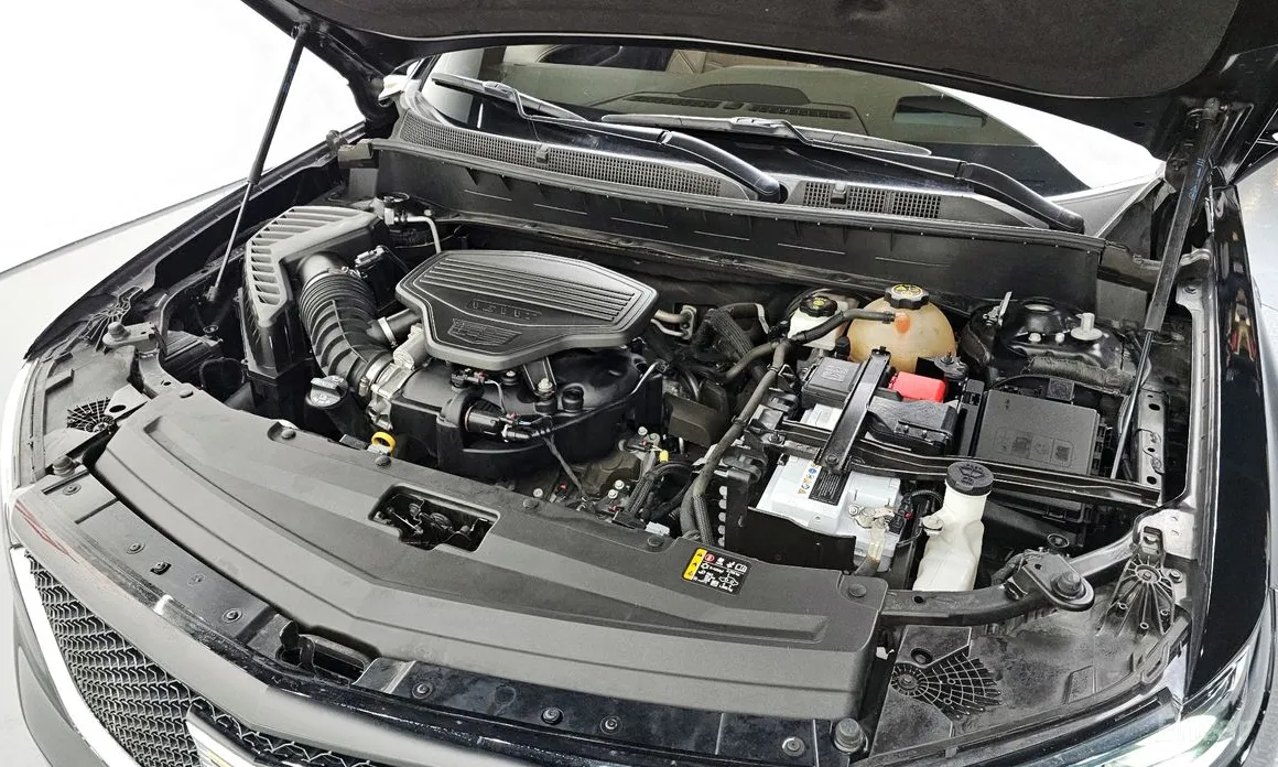 Фото 6 - Cadillac XT6