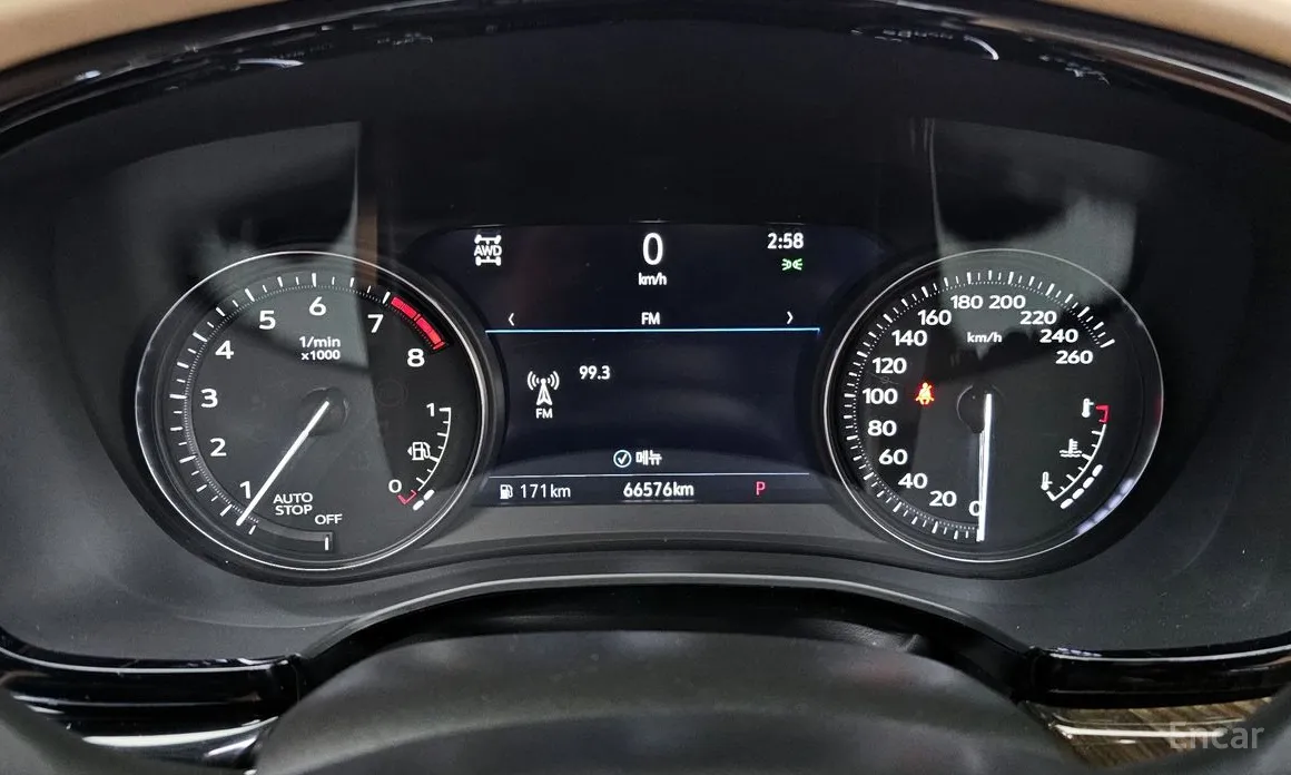 Фото 8 - Cadillac XT6